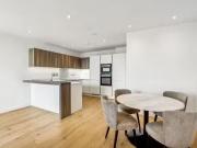 Just in! Flat to rent in Twickenham Gateway, London Road...