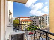 NICE LE PORT: 3 Pièces traversant