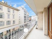 NICE / LE PORT RUE BOYER: 3 PIÈCES / RENOVE / TERRASSE /...