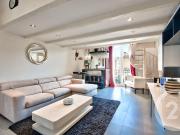 Nice Libération: Situé au cinquième et dernier étage...