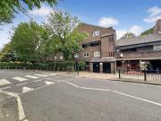 Nice one bedroom flat by Devons Road, Bow E3