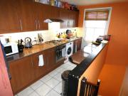 Nice one bedroom flat, shared courtyard, Bow E3