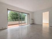 Nice ouest 2 pièces avec grande terrasse, parking et cave