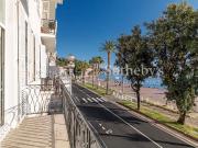 Nice Quai des États Unis appartement 2 pièces face mer...