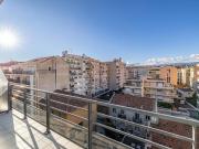 Nice Riquier 2 pièces en Dernier Etage avec Terrasse