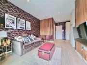 For Rent! Studio apartment for rent in High Street,...