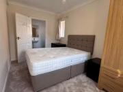 Nice Studio flat for rent in 142 Robin Hood Lane,...