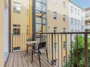 Nice Studio, Move In Ready w/ Furniture