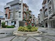 Nice Townhouse For Sale in Congressional Tandang Sora...