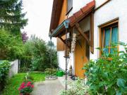 Niedrigenergiehaus mit Garten und Fernblick ins Grüne