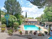 NÎMES 30 Maison avec gîtes de 409m2 sur terrain de 2870m