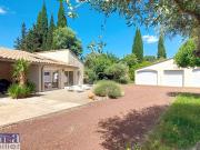 Nîmes, Maison 4 chambres + studio+ 4 garages avec piscine et