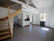 NIMES MAISON DE VILLE ATYPIQUE TOTALEMENT RENOVEE EN...