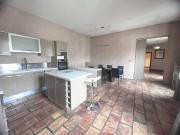 NIMES QUARTIER LES CARMES APPARTEMENT/ MAISON DE VILLE 2...