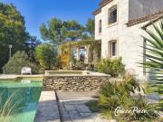 Nimes Villa style Bastide avec piscine chauffé et grand gara