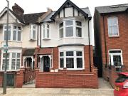 Nimrod Road, Streatham SW16, 1 bed flat to rent, £1,400...