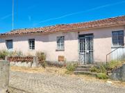 Ninho da aldeia Reconstrua sua escapada no campo