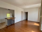 Niort, quartier Chabaudy, Appartement T3 avec place de...