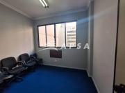 No coração da cidade e cercada por toda a conveniência...