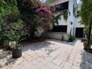 ¡No dejes que te la ganen! Casa amplia en venta con...