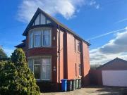 No the Avenue, 4 Bedroom Detached