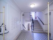 Noble apartment with charme right at the U2 station...