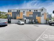 Noble One apartments Ideal for students from Monash...