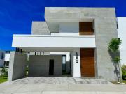 NORPONIENTE EN PUNTA DORADA EN ESQUINA MAGNIFICA UBICACION