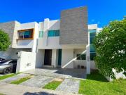 NORPONIENTE RUSCELLO MUY BELLA Y FUNCIONAL