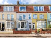 North Denes Road, Great Yarmouth NR30, 6 bed terraced...