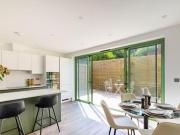 North Down, South Croydon, 4 Bedroom End