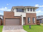 NORTH EAST FACING PREMIUM Residence Close to All Amenities!