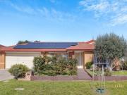 NORTH FACING FAMILY HOME ON HUGE ALLOTMENT OF 596m2...