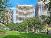 NORTH FACING HYDE PARK APARTMENT WITH HARBOUR VIEWS