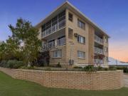 North Facing, Light Filled Living in Prime Clayfield...