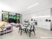 North facing Modern Courtyard Apartment North facing Modern Courtyard Apartment