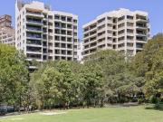 North facing residence / rare triple parking / edge of CBD