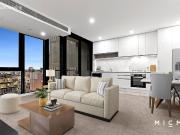 North Facing Retreat with a CBD Lifestyle on Your Doorstep!