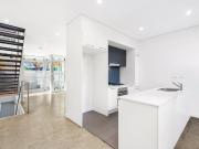 North Facing Terrace Style Apartment with Huge Roof Terrace