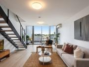 North Facing Top Floor Apartment with a Sweeping City View