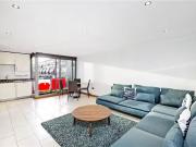 North Road, Brentford