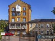 North Road, Herts, 1 Bedroom Flat