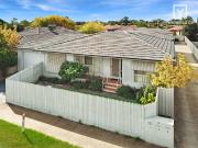 NORTH SHEPPARTON SPACIOUS THREE BEDROOM TOWNHOUSE