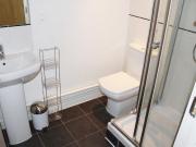 2 bedroom Flat To Let