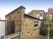 Northfield Avenue, London, W13