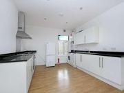 Northfield Avenue, W13