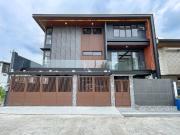 Notable Modern Contemporary House and Lot with Roofdeck...