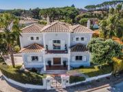 Notável moradia de quatro quartos perto de Vale do Lobo