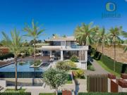 Notvel Vila com piscina, jardim e vista mar