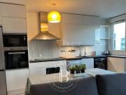 Appartement à louer 2 Pièces 44 m2 / 481 sq ft...